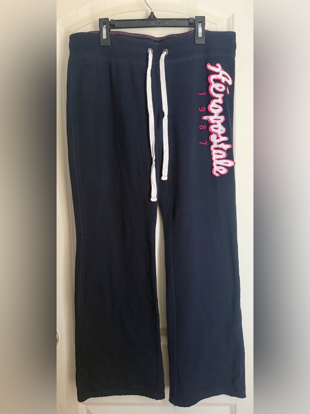Aeropostale Navy Sweatpants with Pink Embroidered Logo L winter casual school